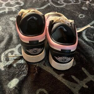 Nike Air Jordan 1 Low GS - Arctic Pink/Black/White